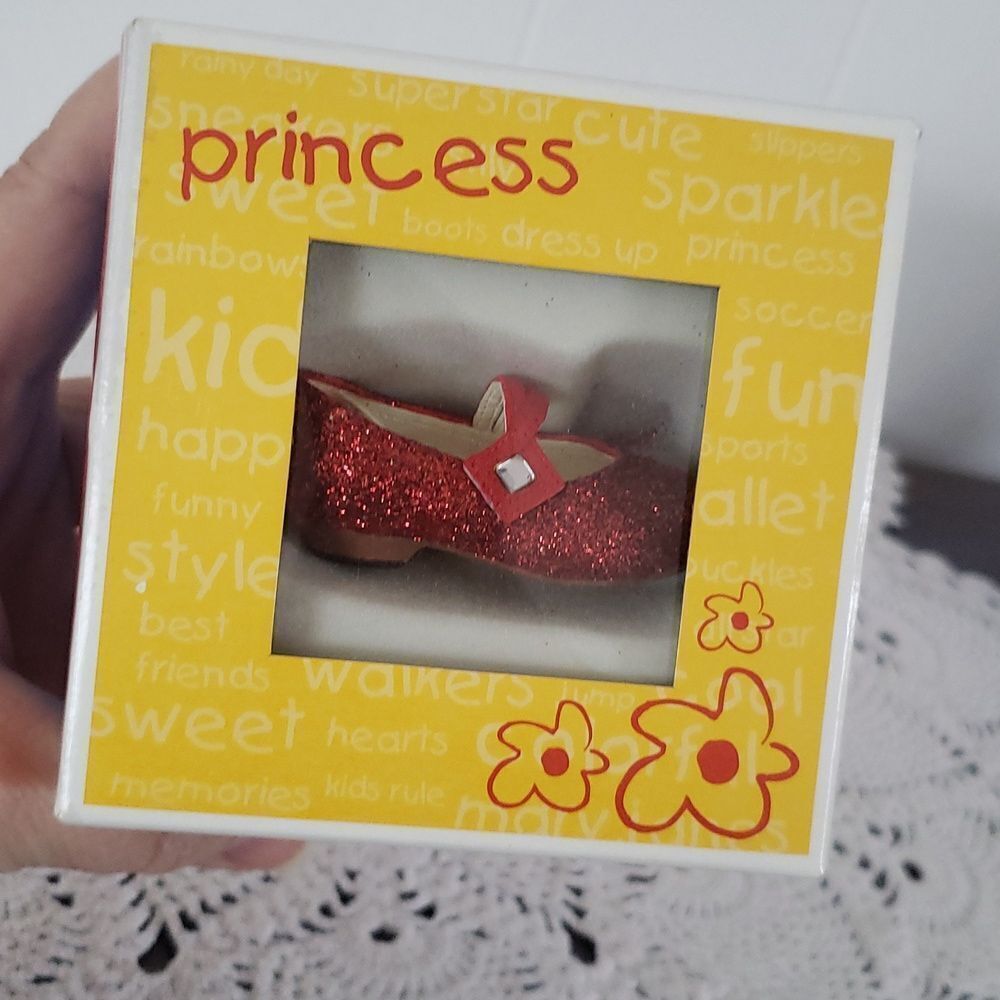 Vintage 2003 'Just the Right Shoe' Collectible Miniature "Princess" by R…